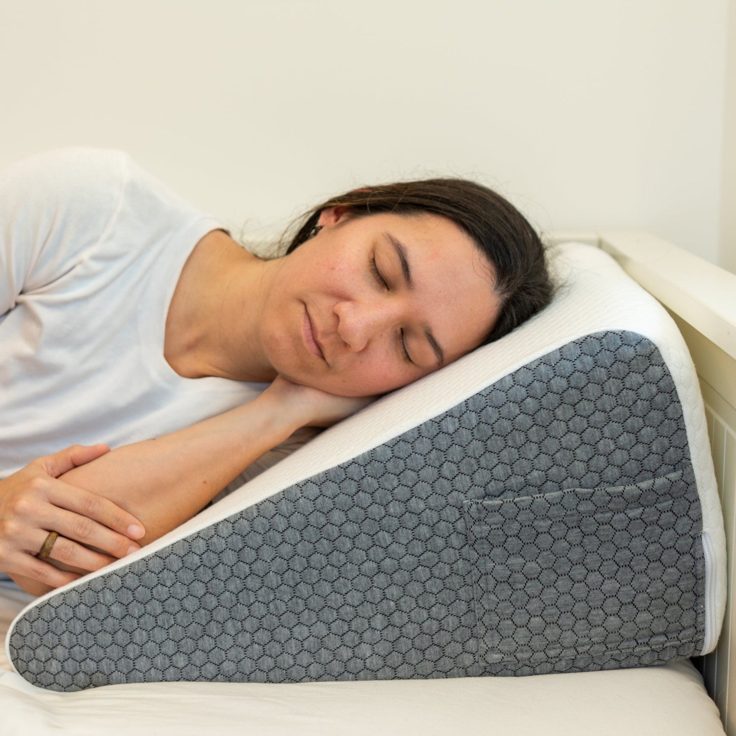 Nuitra® | Kudde mot snarkning + gratis sömnmask