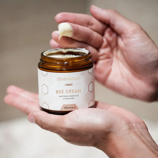 Beevara® | Minskar synligt celluliter. På ett naturligt sätt. Med bigift.