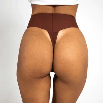 PetalFit Thong® | Säg hej då till kameltå och synliga troslinjer – Träna med total självsäkerhet