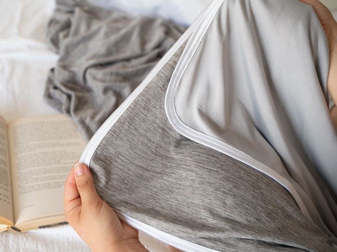 KølSky® | Det enda täcket som kyler ner dig direkt.